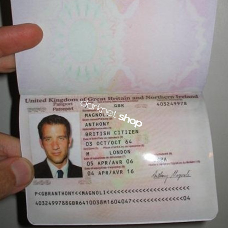 Faux passeport britannique